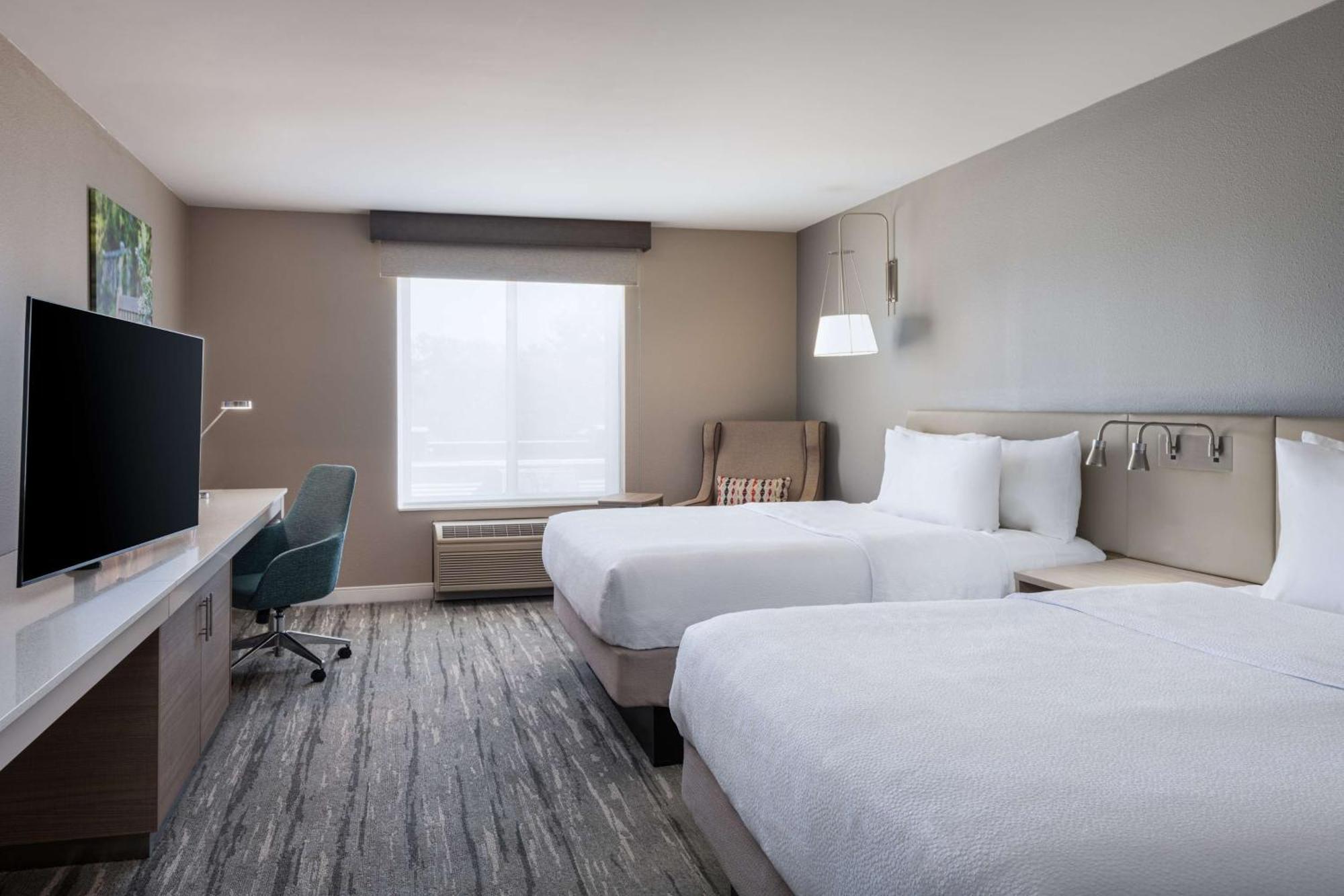 Hilton Garden Inn Saint Charles Exterior photo