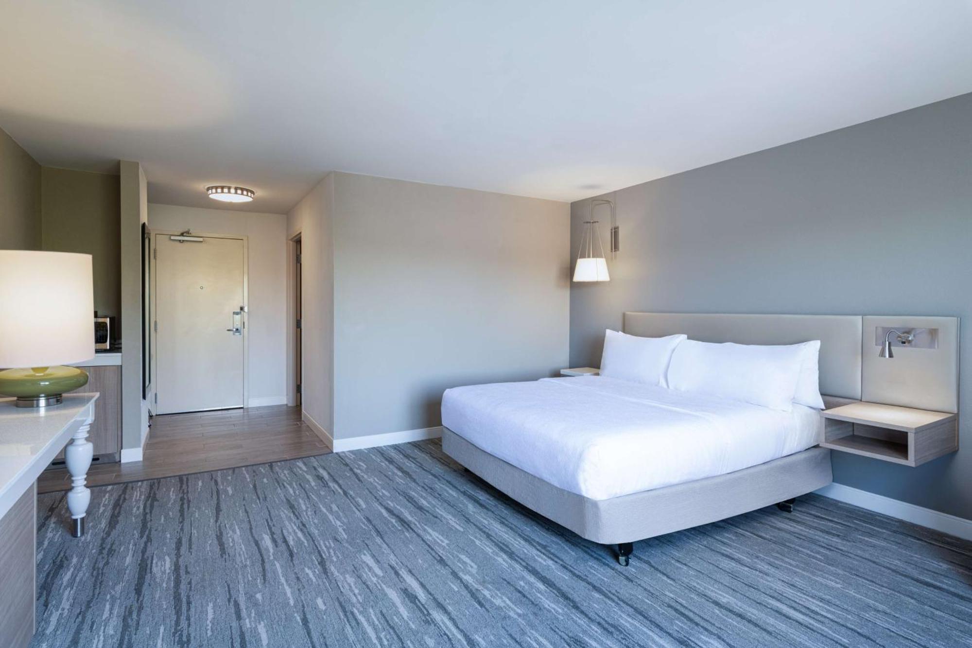 Hilton Garden Inn Saint Charles Exterior photo