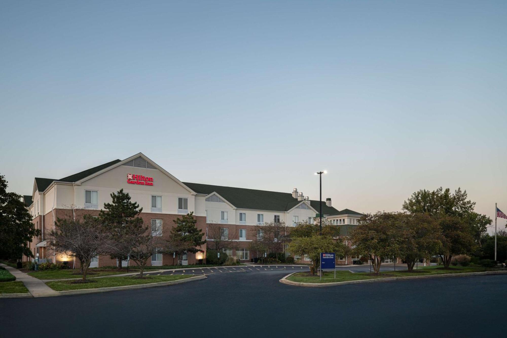 Hilton Garden Inn Saint Charles Exterior photo